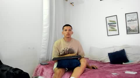 LENSEU online show from December 16, 2025, 3:28 pm