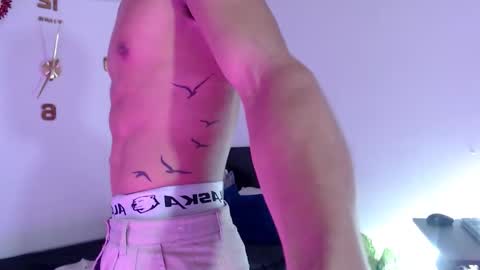 LENSEU online show from December 18, 2025, 2:12 pm