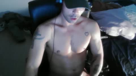 Snapshot of leo1991lol chatting on February 3, 2026, 2:00 pm leo1991lol online show from February 3, 2026, 2:00 pm