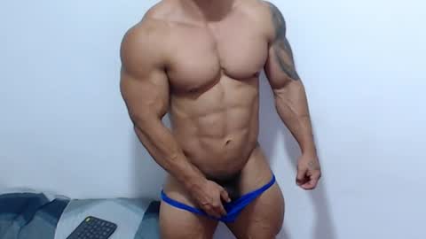 Snapshot of leo_muscleboy chatting on June 28, 2026, 1:44 am Leo online show from June 28, 2026, 1:44 am