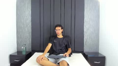 Snapshot of leo_sanz6 chatting on July 7, 2026, 12:20 pm LEO online show from July 7, 2026, 12:20 pm