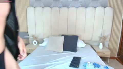 Snapshot of leo_williams_ chatting on July 31, 2026, 12:15 pm Leo Williams online show from July 31, 2026, 12:15 pm
