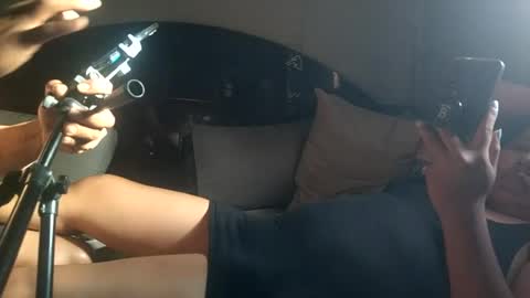 Snapshot of leo_y_sagitario_10 chatting on July 21, 2026, 12:57 am leo_y_sagitario_10 online show from July 21, 2026, 12:57 am