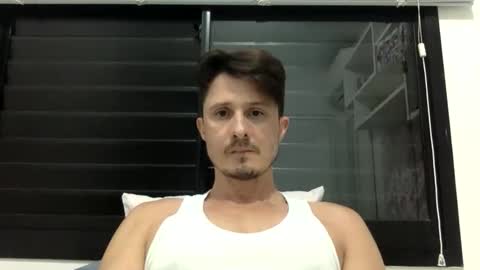 leomantovani online show from December 23, 2025, 12:08 am