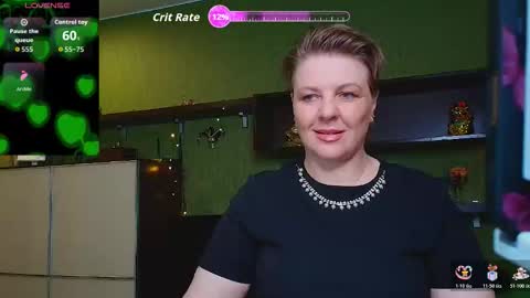 Snapshot of leona_tracie chatting on March 15, 2026, 6:47 pm Leona tracie online show from March 15, 2026, 6:47 pm