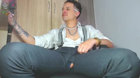Snapshot of leonal_oconer chatting on May 26, 2026, 5:20 pm iam leonal online show from May 26, 2026, 5:20 pm