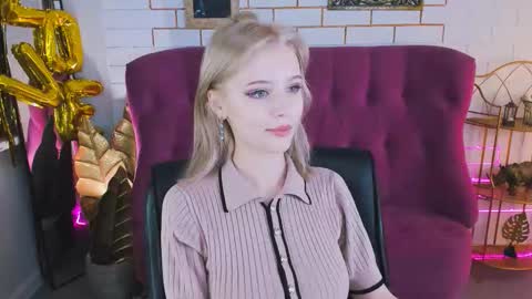 Snapshot of leonastone chatting on October 8, 2025, 5:10 pm leonastone online show from October 8, 2025, 5:10 pm