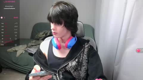 Snapshot of leonkissboy chatting on February 26, 2026, 8:35 am leonkissboy online show from February 26, 2026, 8:35 am