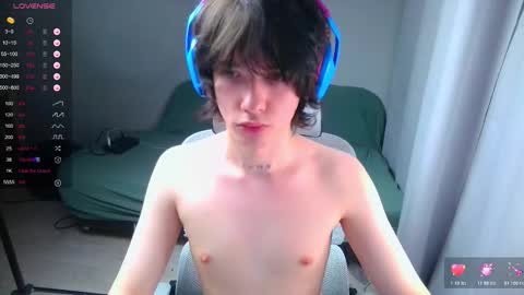 Snapshot of leonkissboy chatting on March 8, 2026, 3:27 pm leonkissboy online show from March 8, 2026, 3:27 pm