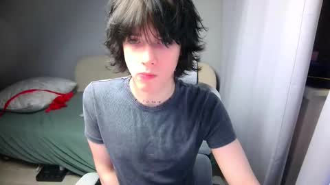 Snapshot of leonkissboy chatting on March 19, 2026, 10:36 pm leonkissboy online show from March 19, 2026, 10:36 pm