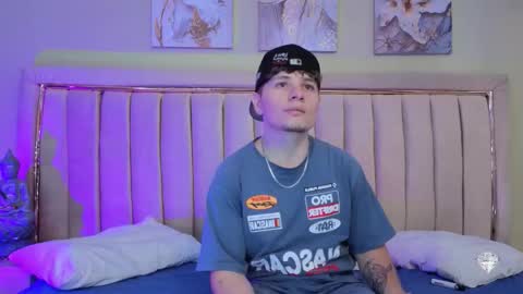 Leo  online show from November 21, 2025, 5:06 am