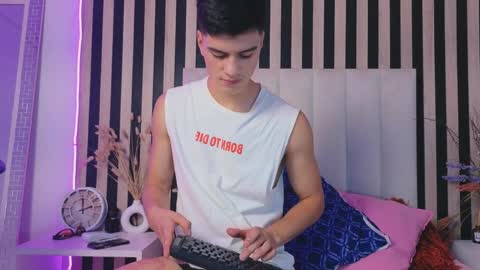 Snapshot of leotease chatting on April 29, 2026, 7:20 pm leotease online show from April 29, 2026, 7:20 pm