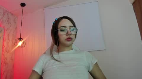 Snapshot of leri_rose_ chatting on May 25, 2026, 11:38 am online show from May 25, 2026, 11:38 am