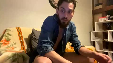 Snapshot of lescroc420_ chatting on October 28, 2025, 5:22 am Lescroc 420 online show from October 28, 2025, 5:22 am