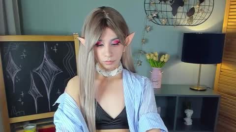 Eveline online show from March 17, 2026, 1:43 am