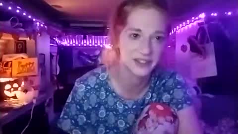 LesleyGumGrass- The Boring Trans girl online show from October 25, 2025, 7:05 am