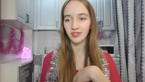 Snapshot of leslie_my_lovee chatting on December 22, 2024, 10:58 pm  LESLIE   online show from December 22, 2024, 10:58 pm