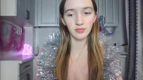 Snapshot of leslie_my_lovee chatting on December 26, 2024, 12:14 am  LESLIE   online show from December 26, 2024, 12:14 am