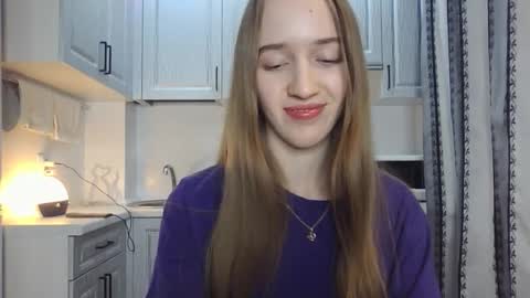 Snapshot of leslie_my_lovee chatting on October 2, 2025, 7:21 pm  LESLIE   online show from October 2, 2025, 7:21 pm