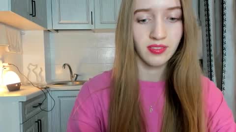 Snapshot of leslie_my_lovee chatting on October 7, 2025, 7:55 pm  LESLIE   online show from October 7, 2025, 7:55 pm