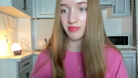 Snapshot of leslie_my_lovee chatting on October 13, 2025, 7:03 pm  LESLIE   online show from October 13, 2025, 7:03 pm