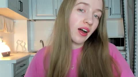 Snapshot of leslie_my_lovee chatting on October 15, 2025, 9:26 pm  LESLIE   online show from October 15, 2025, 9:26 pm