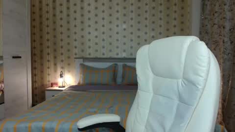 Snapshot of leslie_secret chatting on January 23, 2025, 1:41 am leslie_secret online show from January 23, 2025, 1:41 am