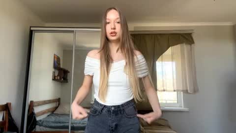 Leslie online show from April 16, 2026, 10:38 am