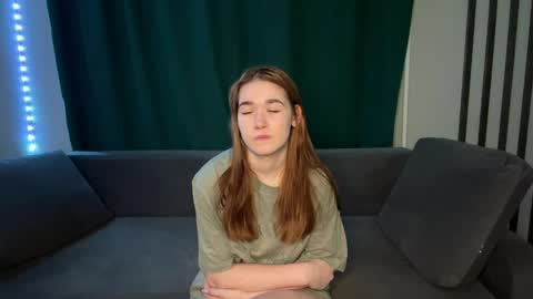 Snapshot of lessiemccoyle chatting on June 2, 2026, 4:31 pm Hello my love Im Val online show from June 2, 2026, 4:31 pm