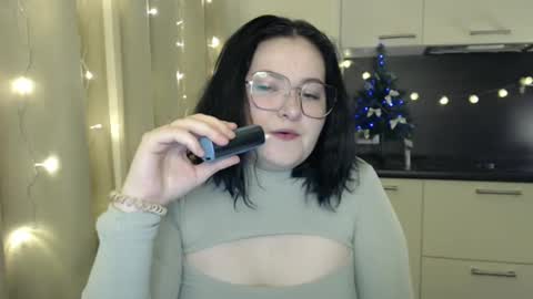 Snapshot of lesssi_ chatting on January 2, 2025, 8:02 pm Alison online show from January 2, 2025, 8:02 pm