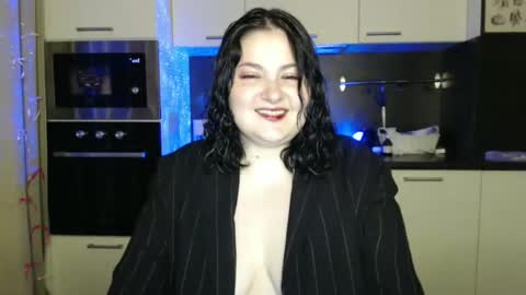 Snapshot of lesssi_ chatting on February 5, 2025, 2:08 am Alison online show from February 5, 2025, 2:08 am