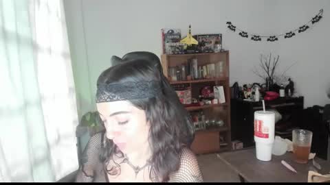 lestatdlion online show from November 19, 2025, 10:48 am