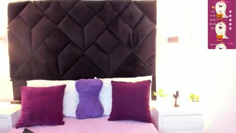 letiziia online show from October 30, 2025, 7:47 pm