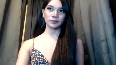 Snapshot of letmehearyouxxx chatting on November 9, 2025, 7:50 am GIRL NEXTDOOR online show from November 9, 2025, 7:50 am