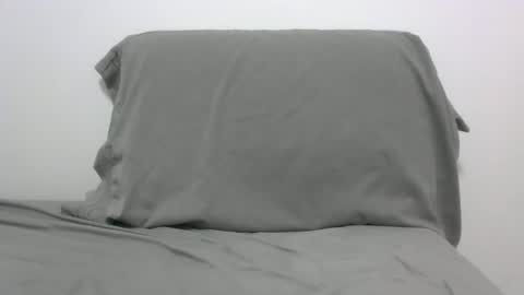 lets_play143 online show from June 18, 2026, 6:02 am