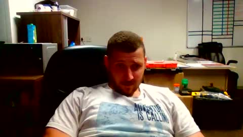 Snapshot of letsbeadventurous chatting on December 18, 2024, 2:53 am The Silent type online show from December 18, 2024, 2:53 am