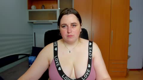Naomi online show from May 26, 2026, 7:04 am