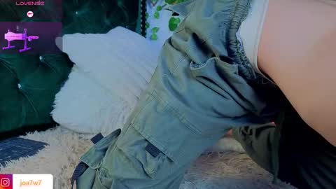 Levi  online show from September 25, 2025, 4:11 pm