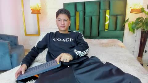 LevySteven online show from September 21, 2025, 3:52 am