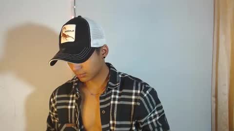 i  am lewis ly EDUARDO MEMDOZA15 online show from March 2, 2026, 2:13 pm