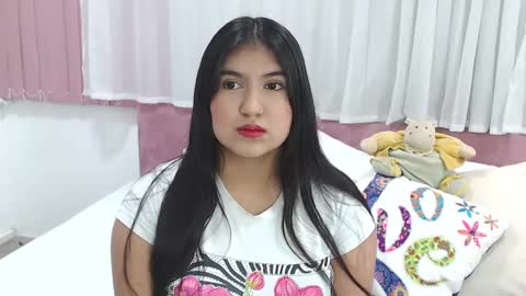 Snapshot of lexi_bloom chatting on January 31, 2025, 10:52 am Gabrielle online show from January 31, 2025, 10:52 am