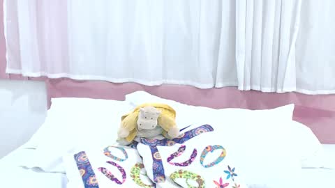 Snapshot of lexi_bloom chatting on February 2, 2025, 2:13 pm Gabrielle online show from February 2, 2025, 2:13 pm
