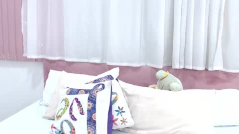 Snapshot of lexi_bloom chatting on February 15, 2025, 4:23 pm Gabrielle online show from February 15, 2025, 4:23 pm