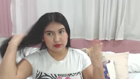 Snapshot of lexi_bloom chatting on February 20, 2025, 10:59 am Gabrielle online show from February 20, 2025, 10:59 am