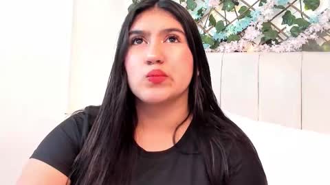 Gabrielle online show from November 1, 2025, 10:28 am