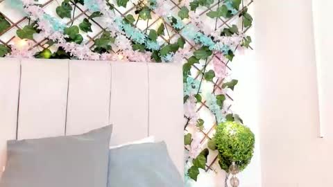 Gabrielle online show from December 20, 2025, 11:06 am