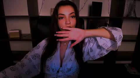 Alexia online show from December 12, 2024, 2:00 pm