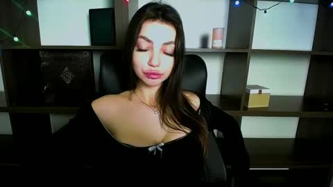 Alexia online show from February 13, 2025, 5:01 pm
