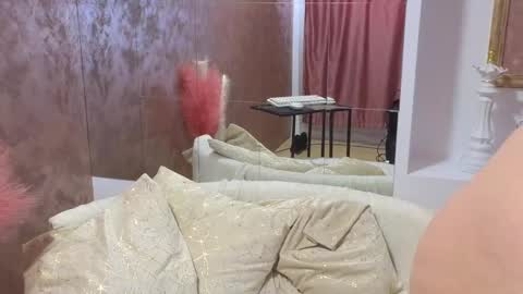 LEXXY online show from March 5, 2025, 9:38 am