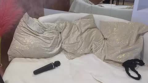 LEXXY online show from March 6, 2025, 6:52 am